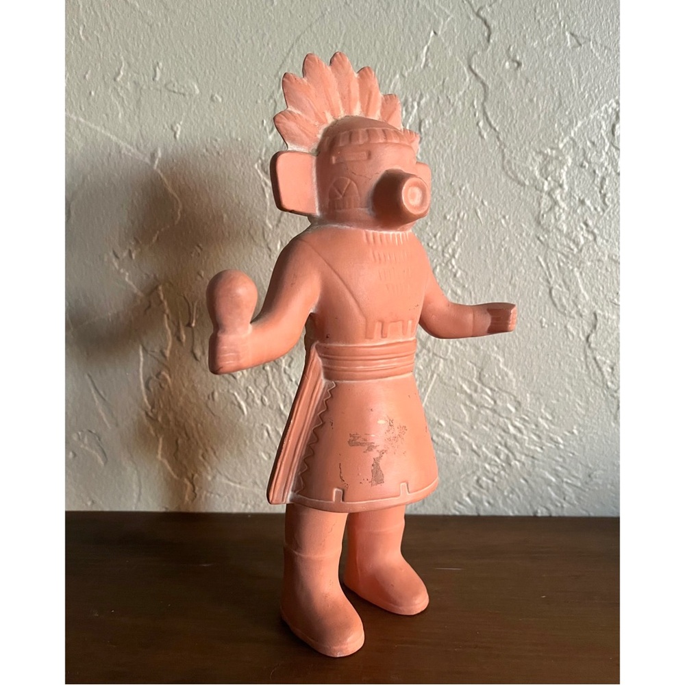 ✨Signed Navajo Native Terracotta Clay Figurine with Feathered Headdress✨ - Picture 2 of 9